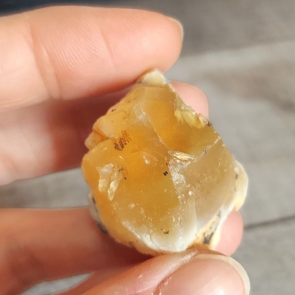 Natural Yellow Opal Stone from Tanzania Rough Gemstone - Picture 1 of 7